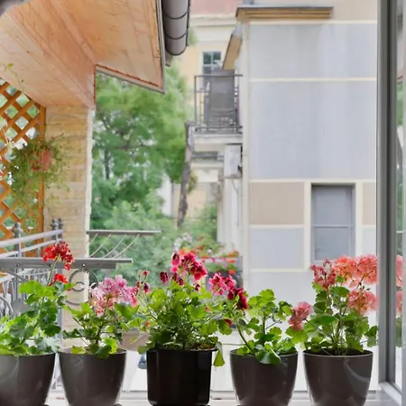 Zemun Center Lux 3 Bedroom Apartment *